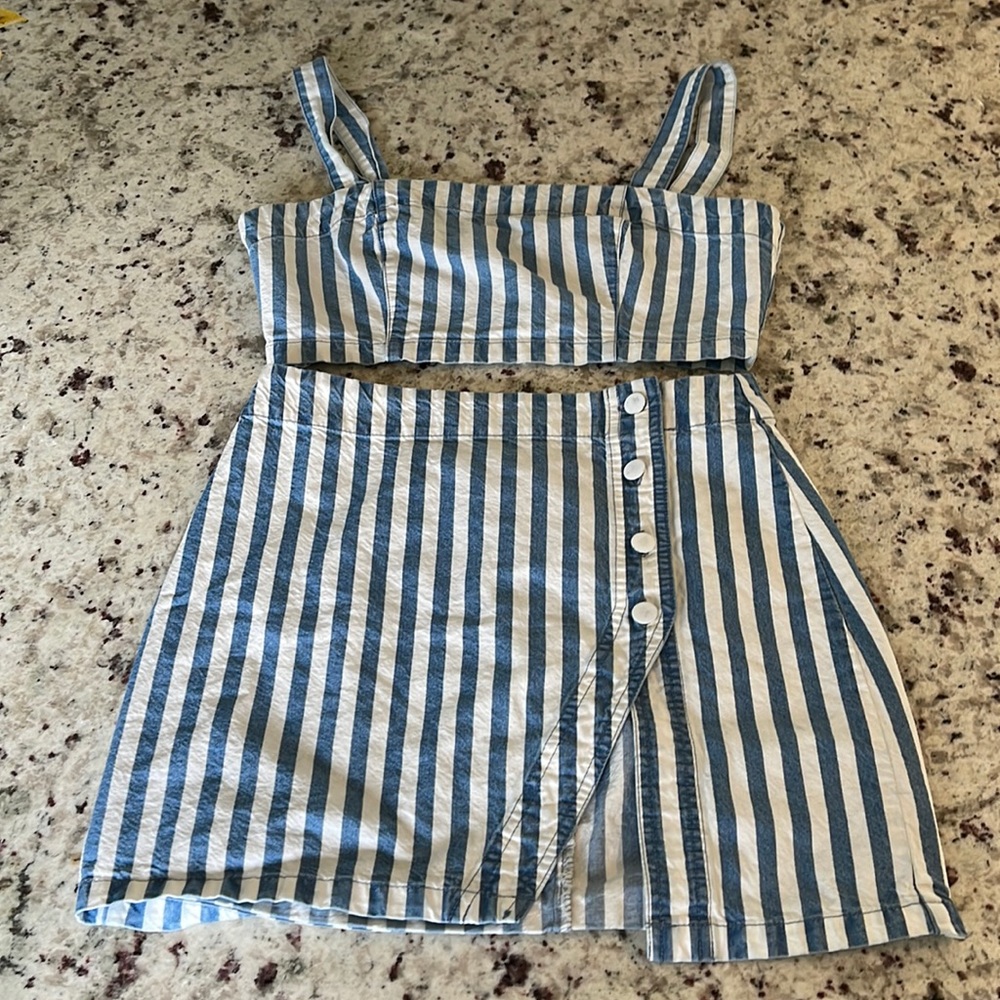 Forever 21 two piece outfit